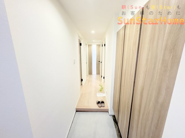 【サンスターホーム】レクセルプラッツァ福生弐番館　リノベーション済みの玄関