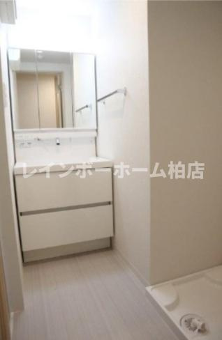 【仲介手数料：50％OFF】対象物件！の洗面所|忙しい朝には欠かせない洗面所です
