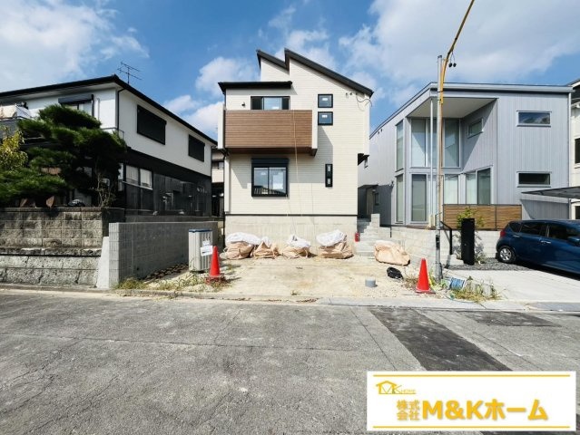 知多市八幡字曽山　全1棟の前面道路含む現地写真|R8.10.13撮影　上棟しました♪　長期優良住宅☆