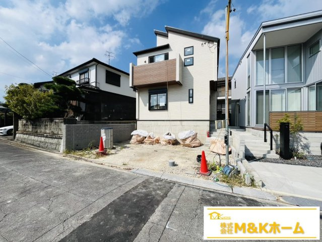 知多市八幡字曽山　全1棟の外観|R8.10.13撮影　並列駐車2台可能☆