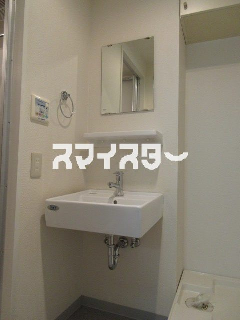 羽村市小作台５丁目の賃貸マンションの洗面所