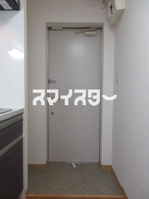 アロッジオ小作台の玄関