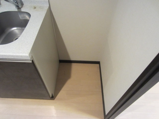グラントゥルース田端の設備|冷蔵庫置場です★キッチンの脇にあります☆
