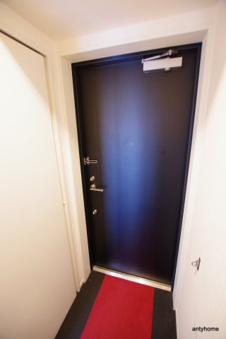 WOB西梅田　仲介手数料無料の玄関