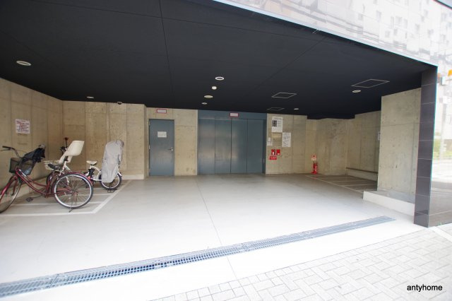 WOB西梅田　仲介手数料無料の駐車場