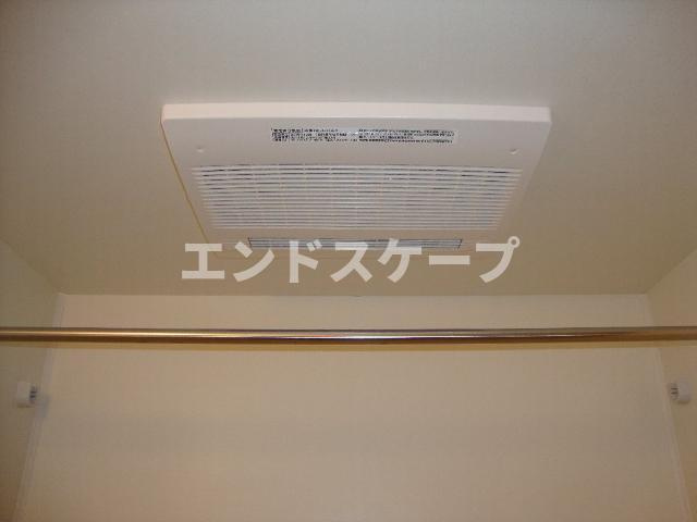 パラモアの設備|浴室乾燥機
高崎、前橋のお部屋探しはエンドスケープまで！お客様の理想お聞かせ下さい♪