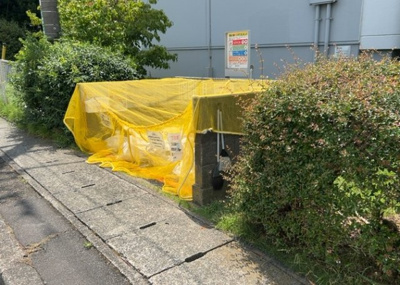 【設備】 | 厚木岡田団地１３号棟 | 共有部分は、住民なら誰もが使える設備のこと。例えば駐車場やエレベーター、インターネット設備、セキュリティ設備などがあります。他にも、マンションの廊下・外部階段やエントランス・ゴミ置き場などがあります。
