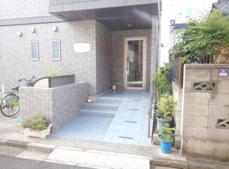 【エントランス】