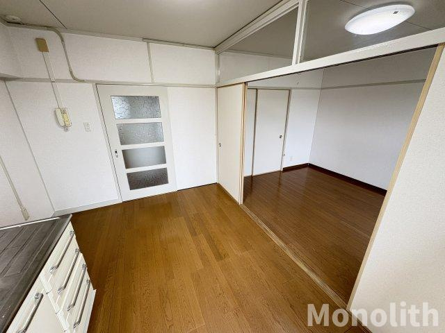 鶴山台36号棟の居間・リビング