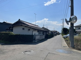 【前面道路含む現地写真】 | 群馬県太田市古戸町　550万　土地