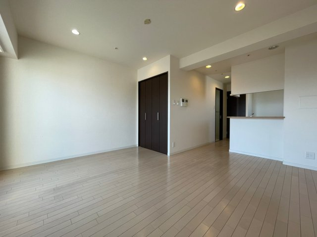 【居間・リビング】 | BRAVI上本町 | 同マンション別部屋　参考写真