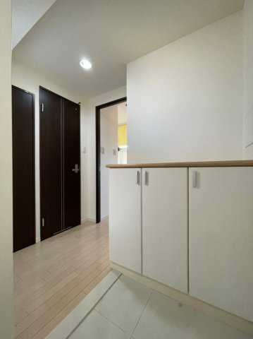 【玄関】 | BRAVI上本町 | 同マンション別部屋　参考写真
