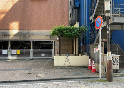 【庭】 | グリーンコート相模大野 | 物件によっては、入居者が個人的に使用できる専用庭がついているものもあります。また、住宅の中にある土間の部分を庭と呼ぶこともあります。庭の用途は住む人によって変わり、それによってデザインもさまざまです。