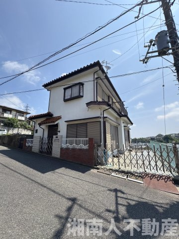 平塚市出縄　戸建