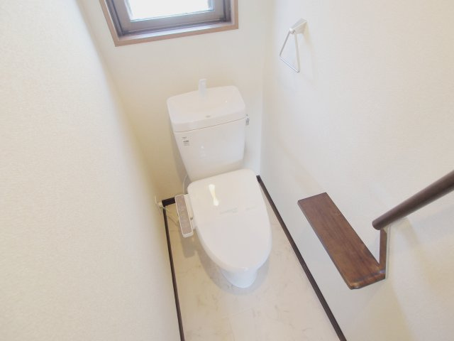 安芸郡府中町大通２丁目の賃貸マンションのトイレ