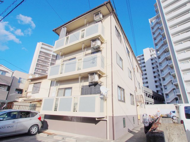 安芸郡府中町大通２丁目の賃貸マンション