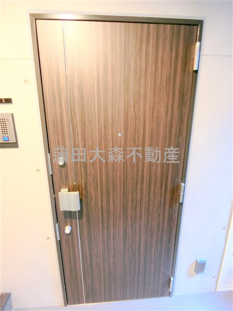 スマートVILLA羽田の玄関