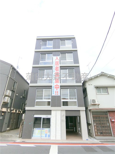 スマートVILLA羽田の外観|2022年10月築　RC鉄筋コンクリート造地上5階建て総戸数14戸
東京都大田区羽田3丁目　京急空港線穴守稲荷駅近徒歩5分