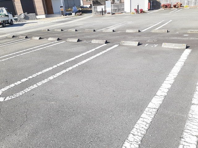 Ｍ－ティアラⅡの駐車場