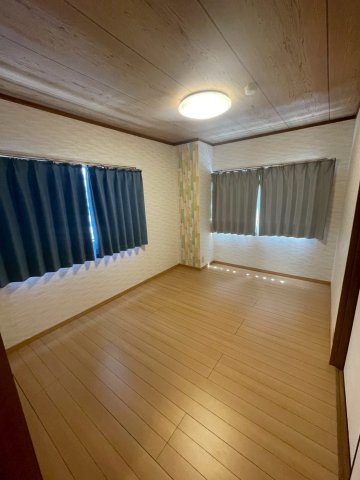 【洋室】 | サンプラザビル