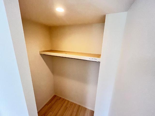 ロイヤルコート・Ａの収納|ウォークインクローゼット（イメージ）
