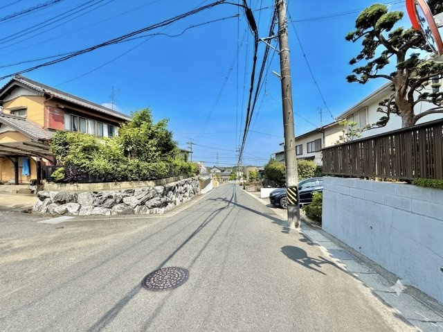 半田山　第1の前面道路含む現地写真|物件前の道路になります。