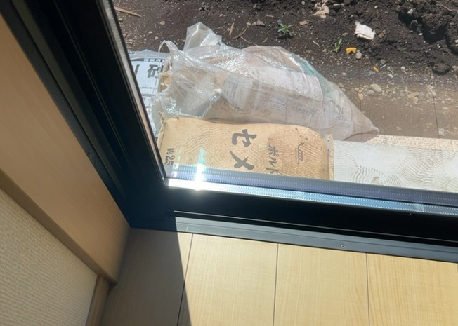 【内装】 | 木の温もりが感じられるナチュラルな室内デザイン。全室フローリング仕様で統一感があり、様々なお好みの家具が合わせやすい空間です。省エネルギー対策が施された住まいで、快適な室内環境を維持いたします。
