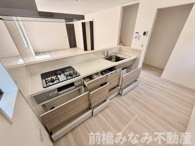 【新築】前橋市北代田町1期　１号棟(全３棟)　アーバンスタイル　新築建売分譲のキッチン|お料理しやすいキッチンです