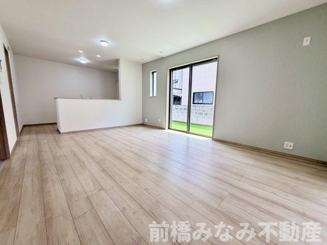【新築】前橋市光が丘町　限定１棟　ハートフルタウン　新築建売の居間・リビング|居間です
