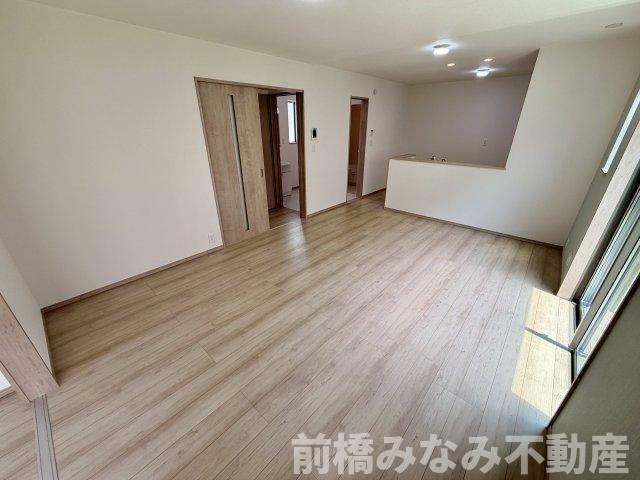 【新築】前橋市光が丘町　限定１棟　ハートフルタウン　新築建売の居間・リビング|ゆったりとした居間です