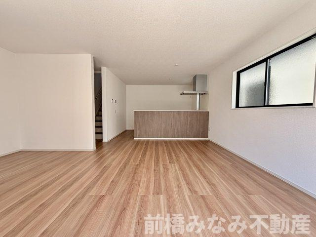 【新築】前橋市北代田町1期　３号棟(全３棟)　アーバンスタイル　新築建売分譲の居間・リビング|ゆったり過ごせる居間です