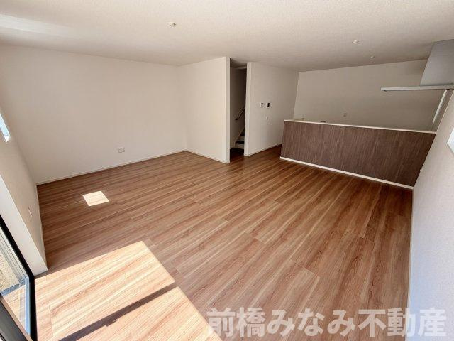 【新築】前橋市北代田町1期　３号棟(全３棟)　アーバンスタイル　新築建売分譲の居間・リビング|おしゃれなリビングです