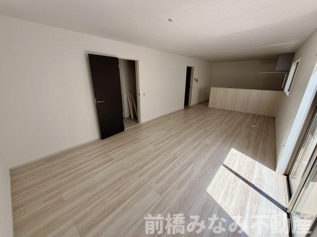 【新築】前橋市北代田町2期　１号棟(全３棟)　アーバンスタイル　新築建売分譲の居間・リビング|リビングです