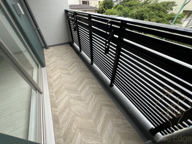 MELDIA CREST TAPP新大阪WESTのバルコニー