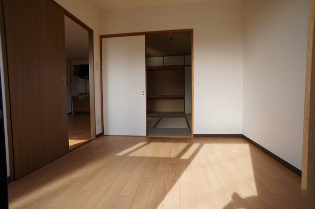 エリーナ宝塚の寝室