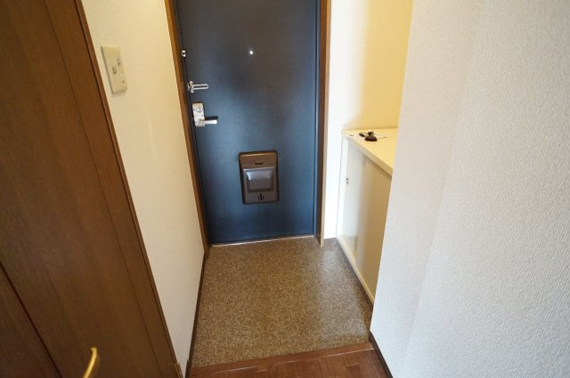 エリーナ宝塚の玄関