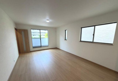 【居間・リビング】 | 笠屋町　新築戸建