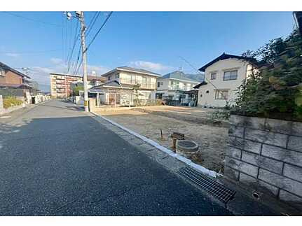 安佐北区亀崎４丁目の前面道路含む現地写真