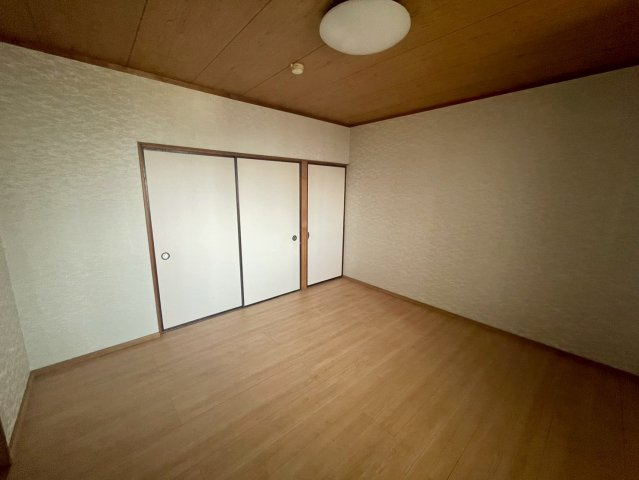 【洋室】 | サンプラザビル