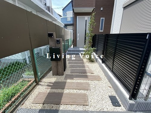 【エントランス】 | 【仲介手数料０円】茅ヶ崎市浜須賀3期　新築一戸建て　全2棟 | 【仲介手数料０円】茅ヶ崎市浜須賀3期　新築一戸建て　全2棟