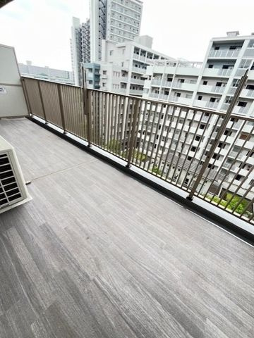 レジディア南千住のバルコニー