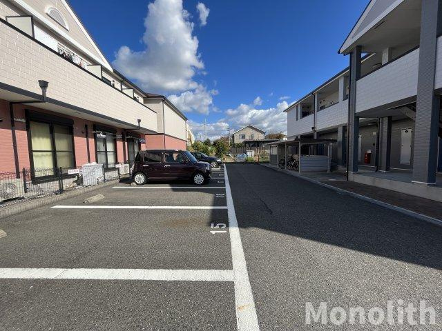 レボントゥリはせでⅠ番館の駐車場