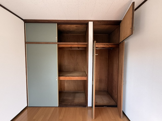 越谷市弥栄町１丁目の一戸建ての収納
