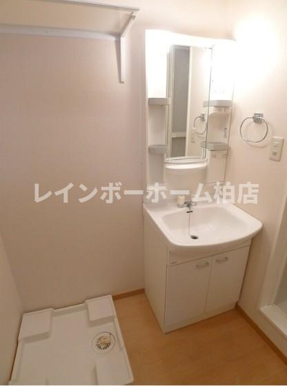 仲介手数料（賃料の1.10ヵ月）の50％OFF対象物件！の洗面所|独立洗面台です