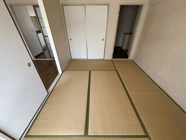 フレグランス白岩Ⅱの和室