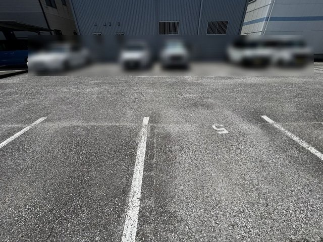 フレグランス白岩Ⅱの駐車場