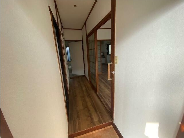 井上ハイツの玄関