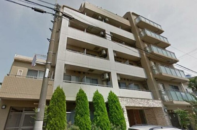 【外観】 | プレール・ドゥーク中野坂上 | 鉄筋コンクリート造のがっちりとした建物。