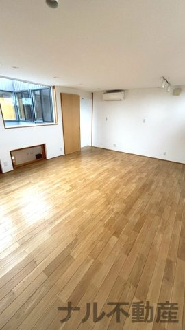 豊中市千里園3丁目　貸家の寝室|使い勝手のいい寝室です