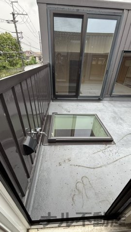 豊中市千里園3丁目　貸家のバルコニー|開放的で明るい空間を演出してくれるバルコニーです
